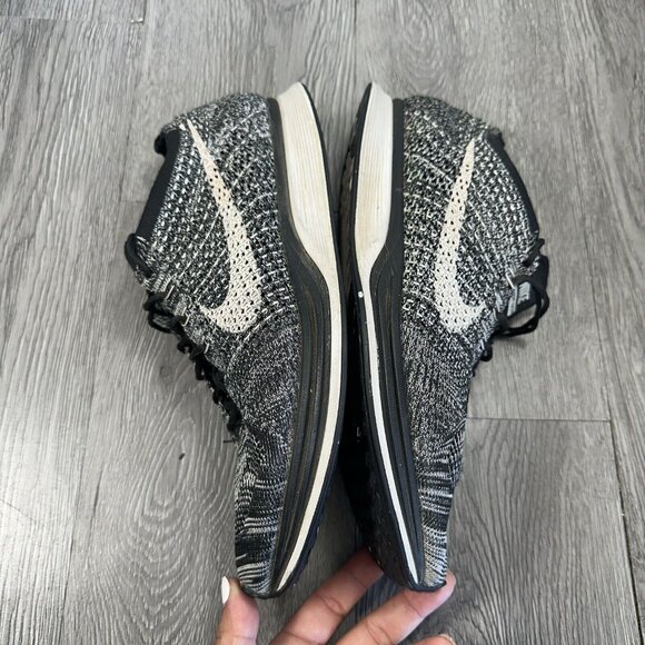 Nike Mens Flyknit Racer 526628-012 Gray Running Shoes Sneakers Size 10.5 Oreo